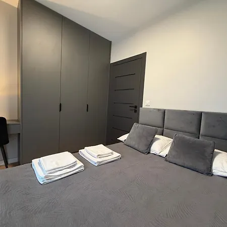 Gold Greenview Apartment