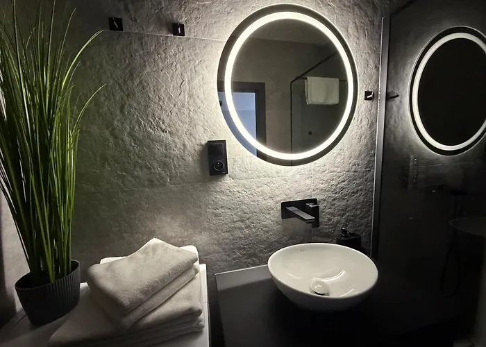 Gold Greenview Apartment